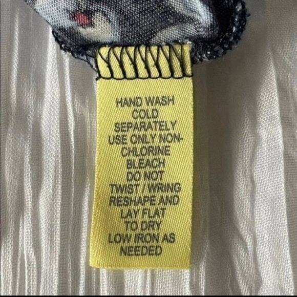 Zoey blue and white floral Cami Tank Top XS 5 FOR $25 💵 💲 - Picture 6 of 10